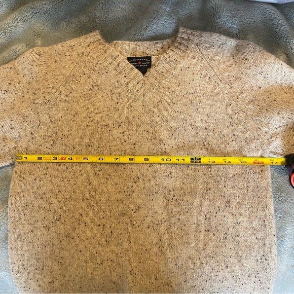 American eagle sweater. Size small - Picture 5 of 5